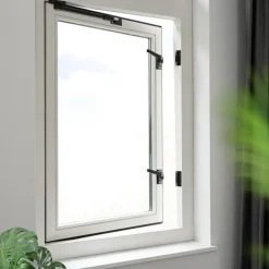 AXA raamsluiting met slot SKG 1-ster links zwart buitendraaiend