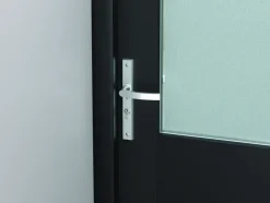 AXA veiligheidsbeslag Edge achterdeur aluminium smal schild met SKG 3-sterren 55 mm