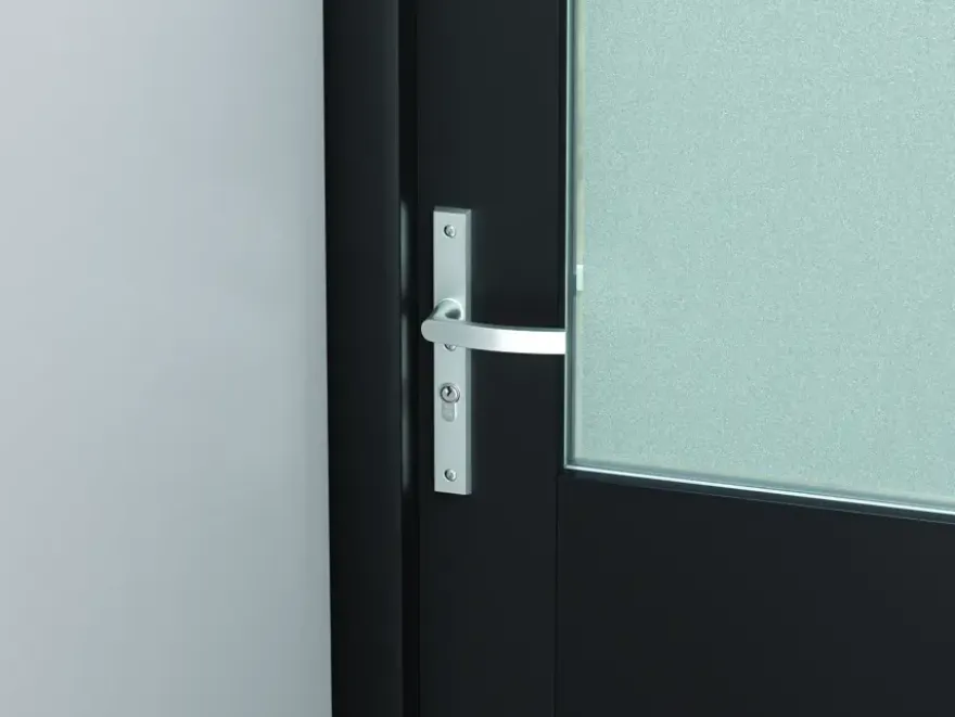 AXA veiligheidsbeslag Edge achterdeur aluminium smal schild met SKG 3-sterren 72 mm